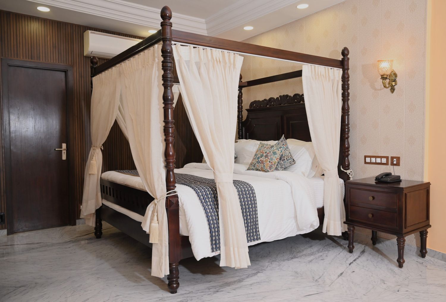 Suite Room